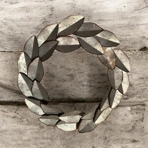 Rustic Metal Leaf Wreath - Gray